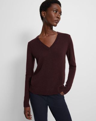 Theory + V-Neck Sweater in Feather Cashmere