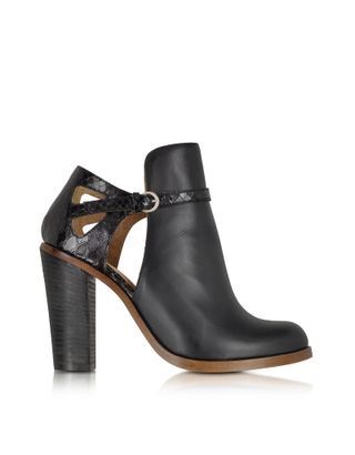 MM6 Maison Martin Margiela + Black Cut-out Leather Ankle Boot