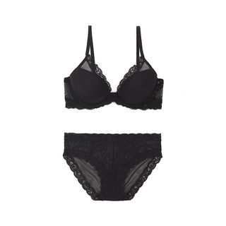 Natori + Feathers Contour Plunge Bra 
Feathers Hipster Panty