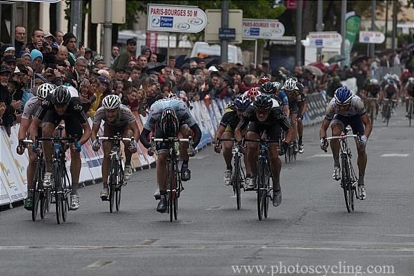 The sprint at the end of a soggy Paris-Bourges