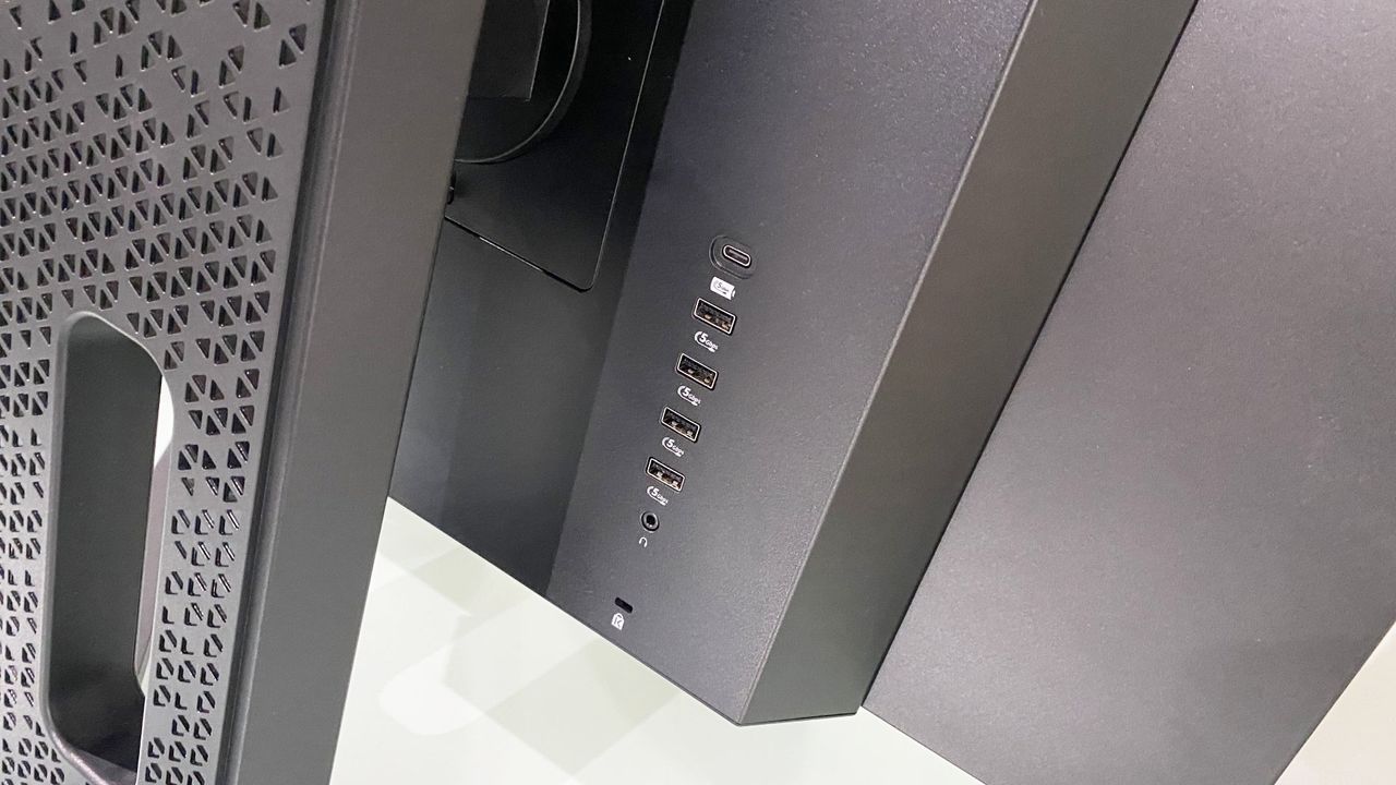 Corsair Xeneon 27QHD240