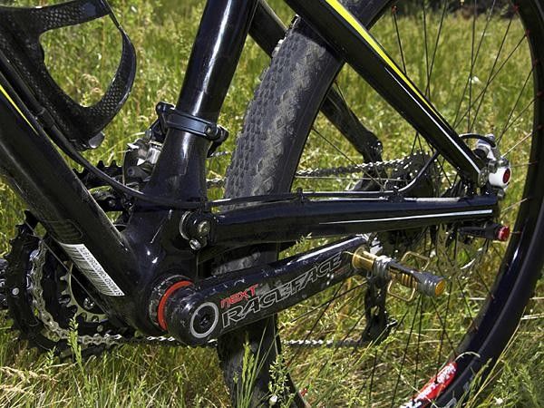 Scott uses carbon for nearly everything on the Spark from the chain stays&hellip;