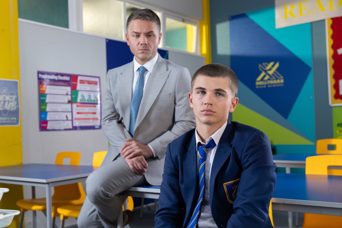 Carter sets his sights on Lucas in Hollyoaks 