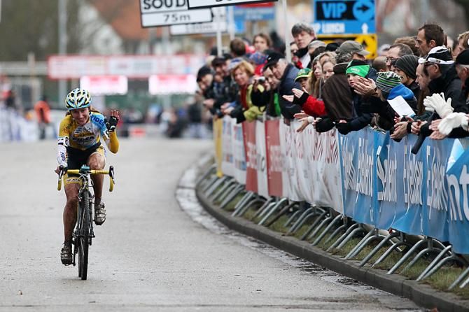 Amy Dombroski rides to her first European podium finish, second in Leuven