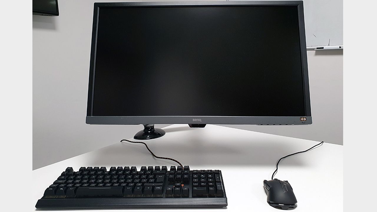 With the clamp and arm barely visible, the desk space saved is exceptional and allows you, and your gear, more room to breath.