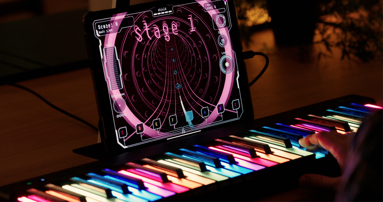 Can ROLI's new AI Music Coach really match up to a human piano teacher? We get the exclusive first look