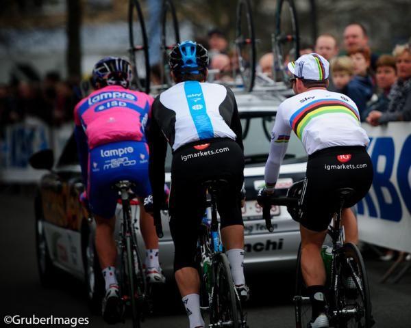 A Sky rider keeps Mark Cavendish out of trouble