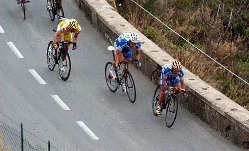 Bettini (Quick.Step) does the job for his teammate Boonen