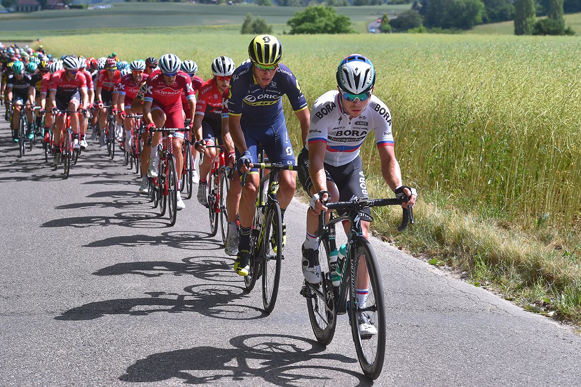 Juraj Sagan (Bora-Hansgrohe) leads the pack