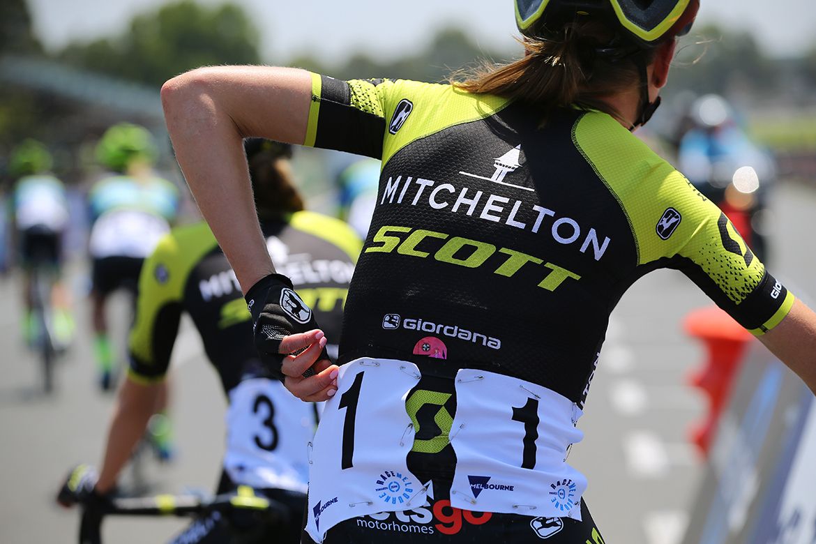 Annemiek Van Vleuten (Mitchelton-Scott) with the number one dossard