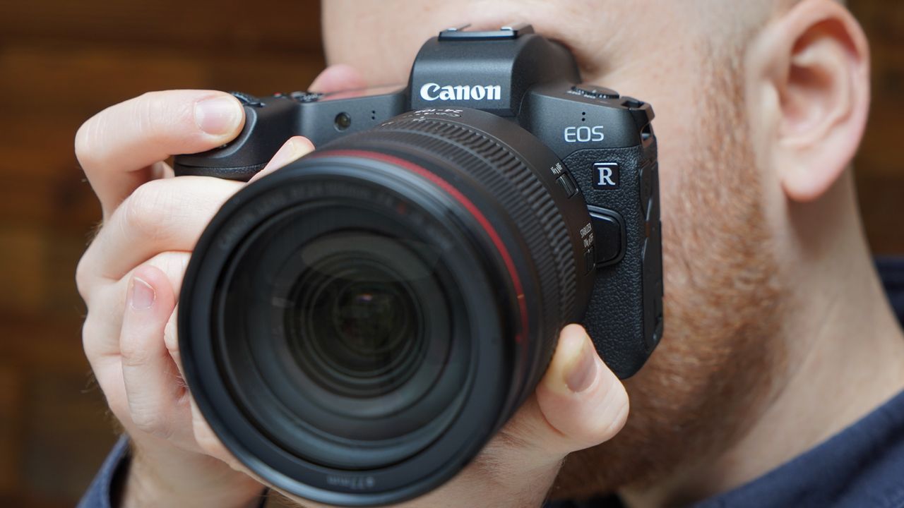 Canon EOS R