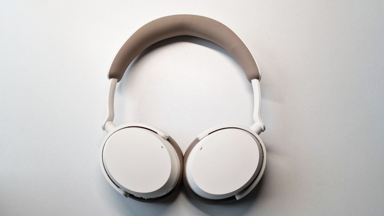 Sennheiser Accentum Wireless