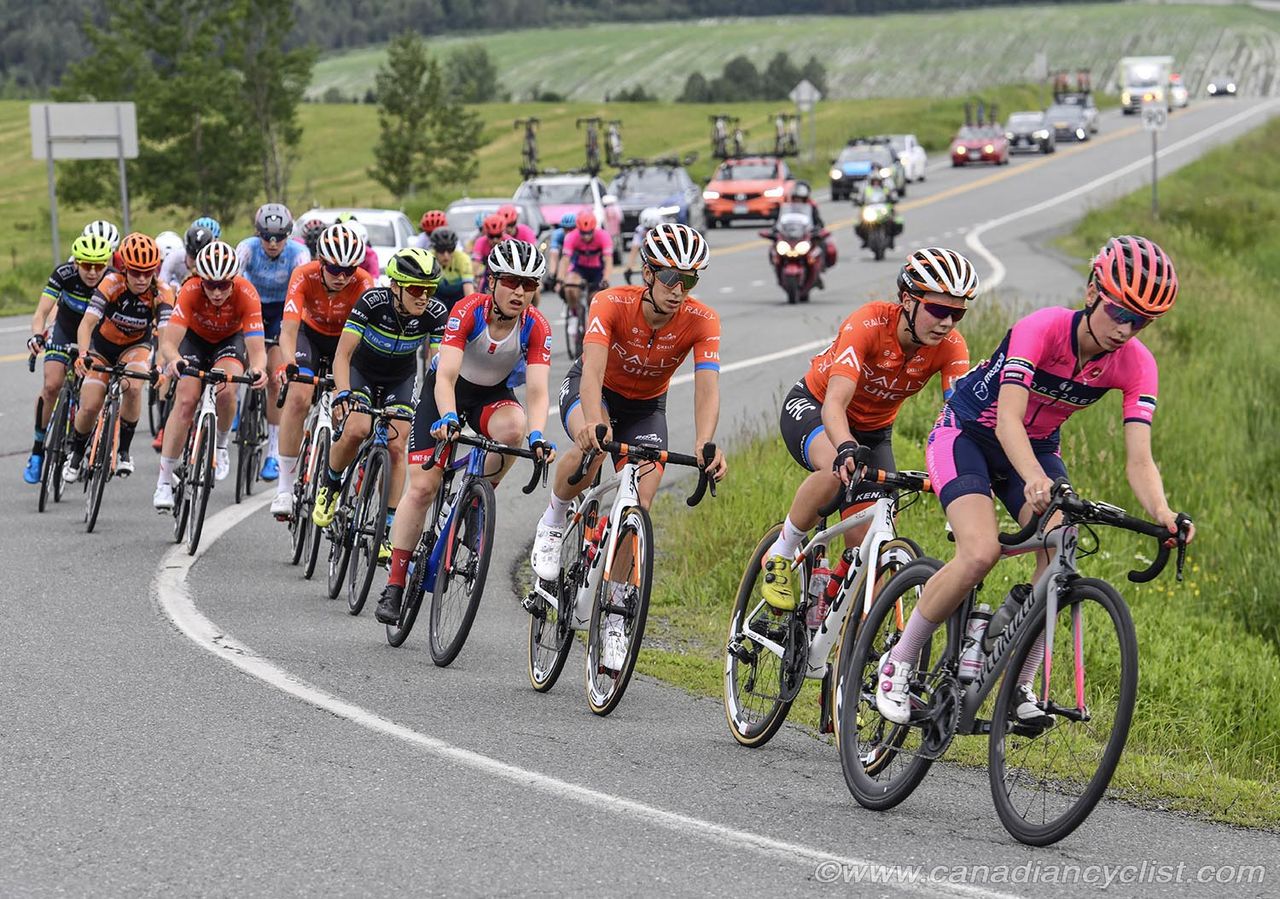 Top U23 Olivia Barril (Macogep Tornatech Specialized p/p Mazda) at the front