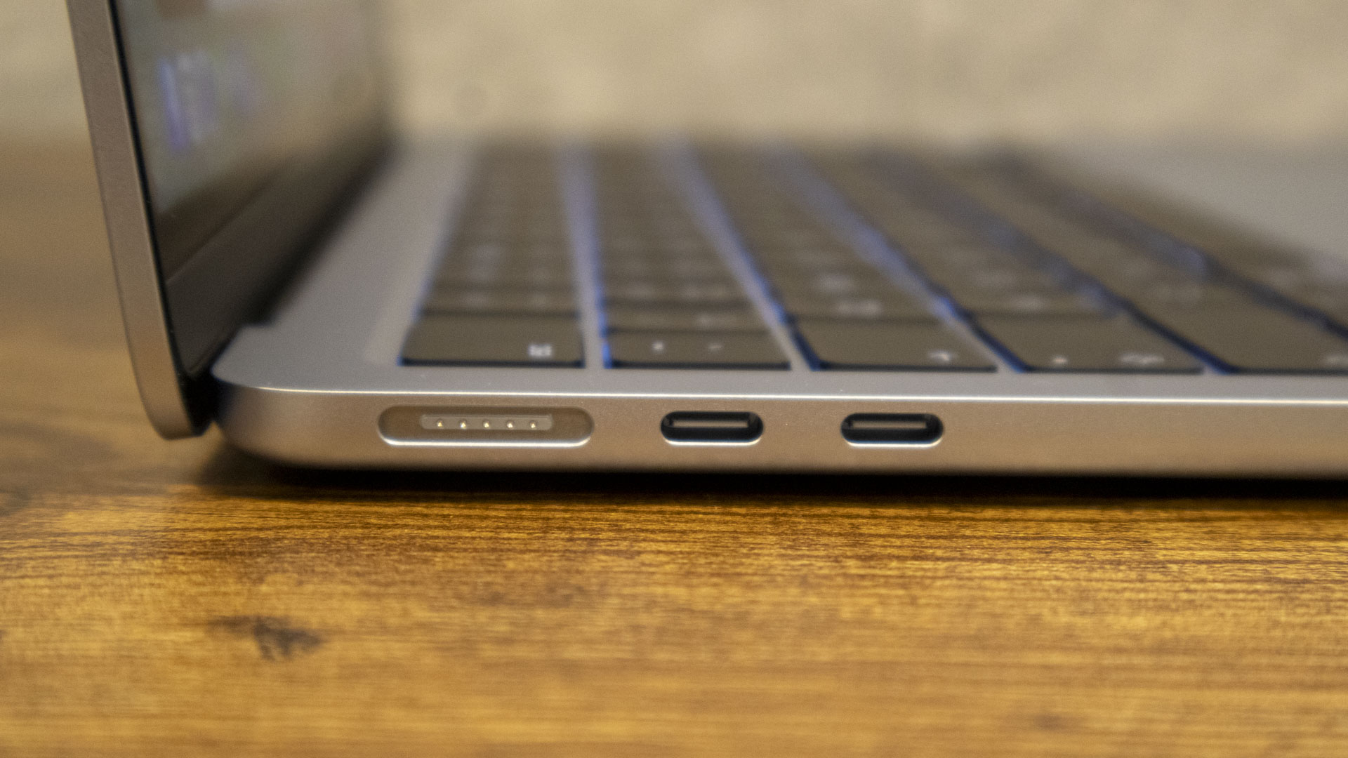 MacBook Air (13-inch, M5)