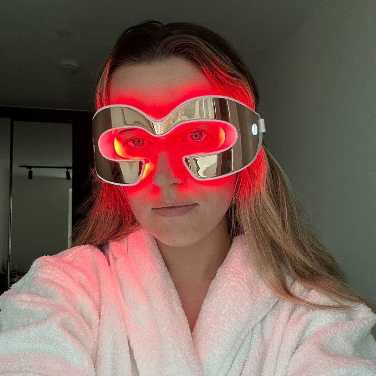 TeamBest Knockoff Luxury Clothing
 UK testing LED eye masks