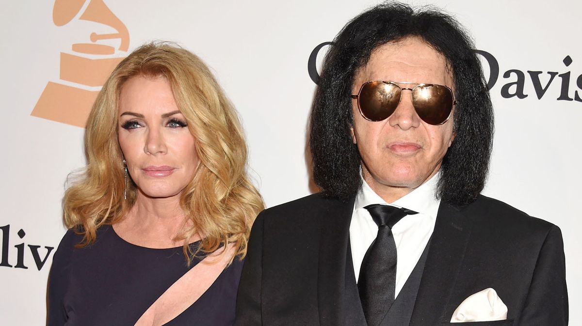 Gene Simmons� wife slams Paul Stanley over Prince apology Louder photo