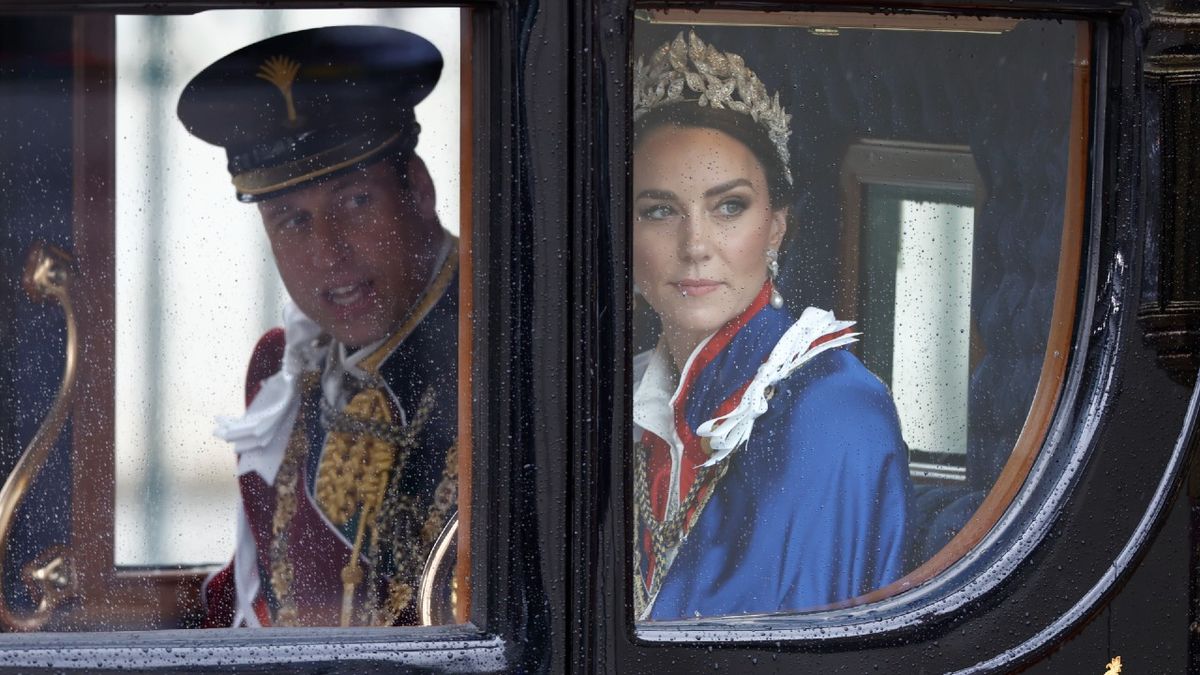 Prince William and Kate Middleton in procession of King Charles&#039; coronation