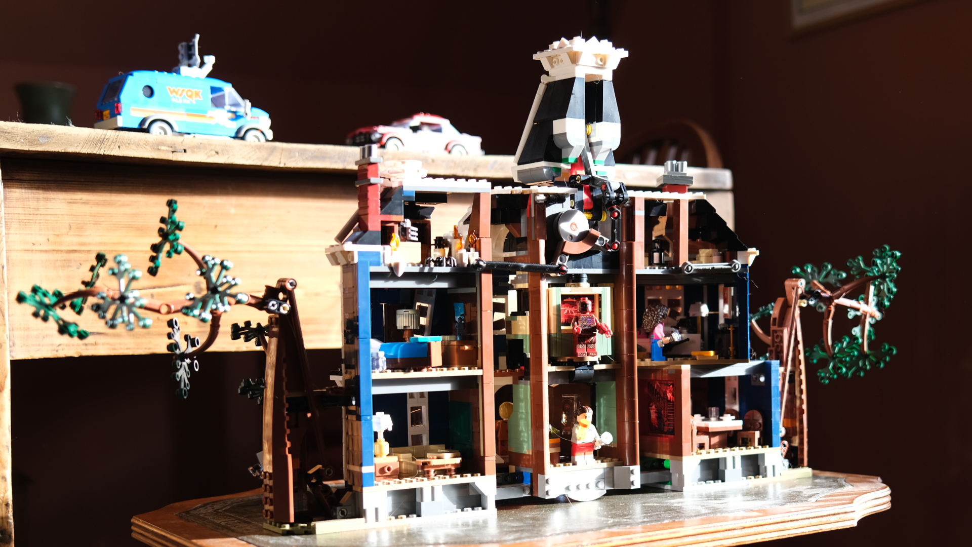 Lego Stranger Things The Creel House Set shot