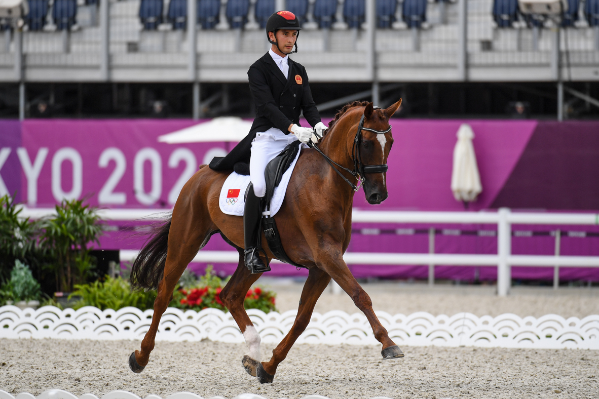 Olympic eventing dressage: Alex Hua Tian and Don Geniro