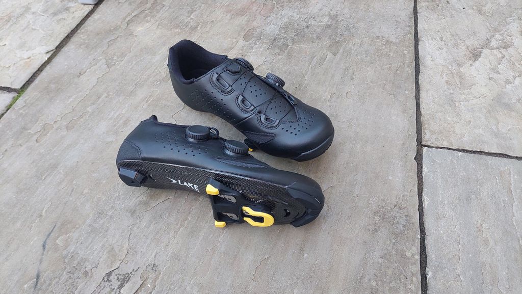 Lake’s CX239 road cycling shoes didn’t heal my foot pain, but they ...