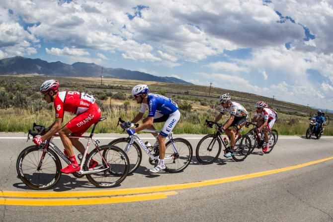 The break closes in on the final kilometers