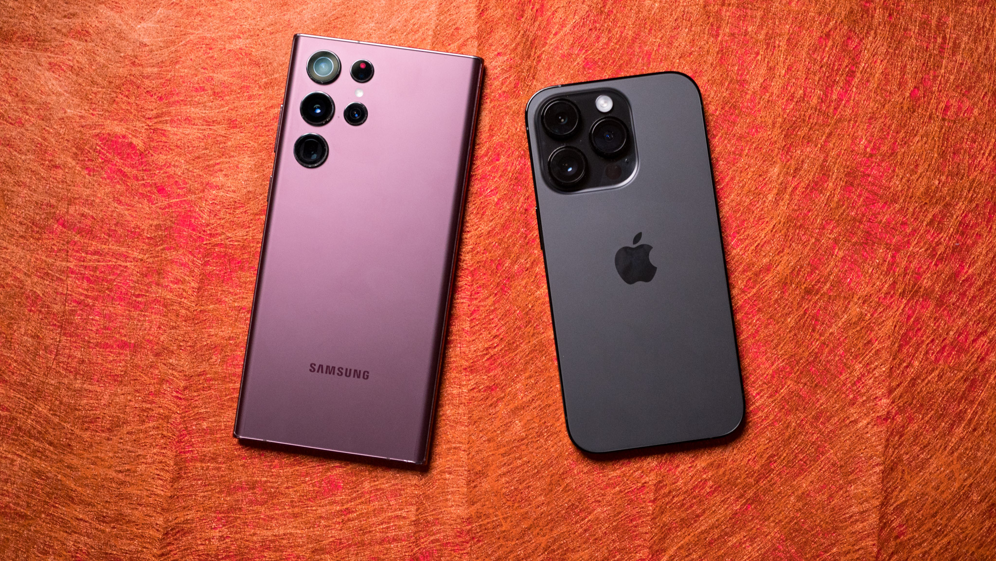 Samsung Galaxy S22 Ultra contre Apple iPhone 14 Pro