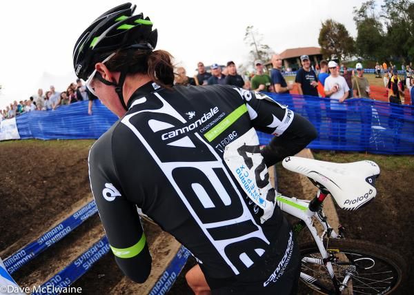 Nicole Duke (Cannondale-Cyclocrossworld.com) running the steps