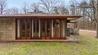 frank lloyd wright hawthorne drive house in timber and low ceiling usonian style roof