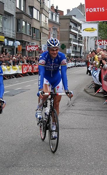 Tom Boonen (Quickstep) rolls in for the race.
