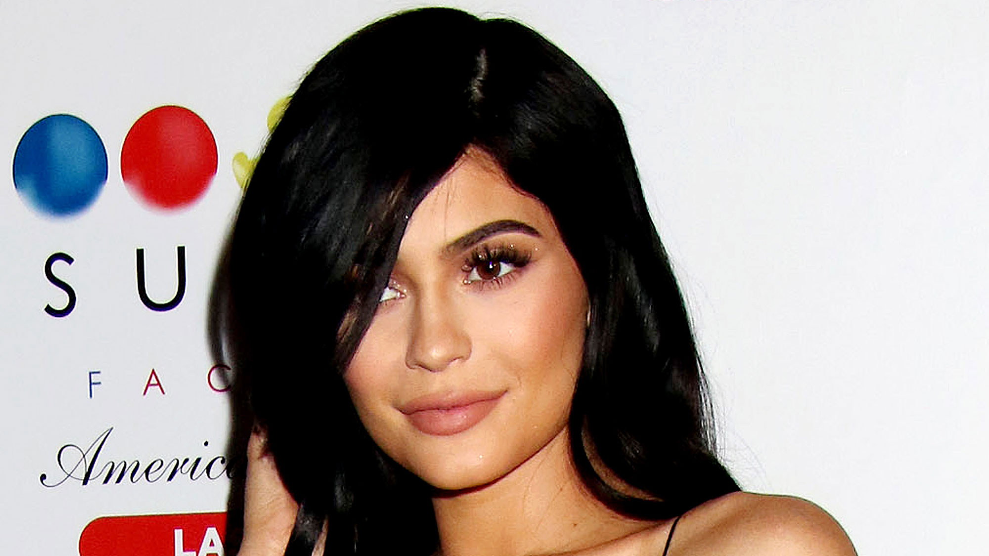 Kylie Jenner reveals her baby girl's name - but whose last name did she ...