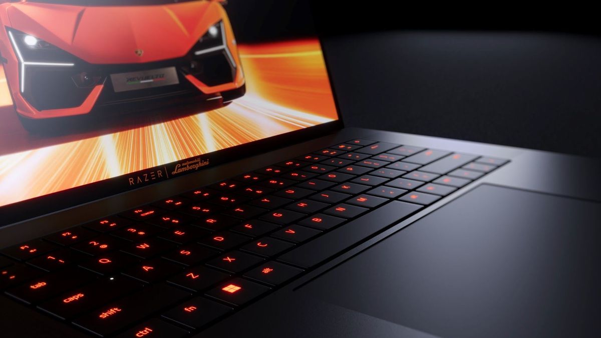 Razer Blade 16 X Automobili Lamborghini Edition