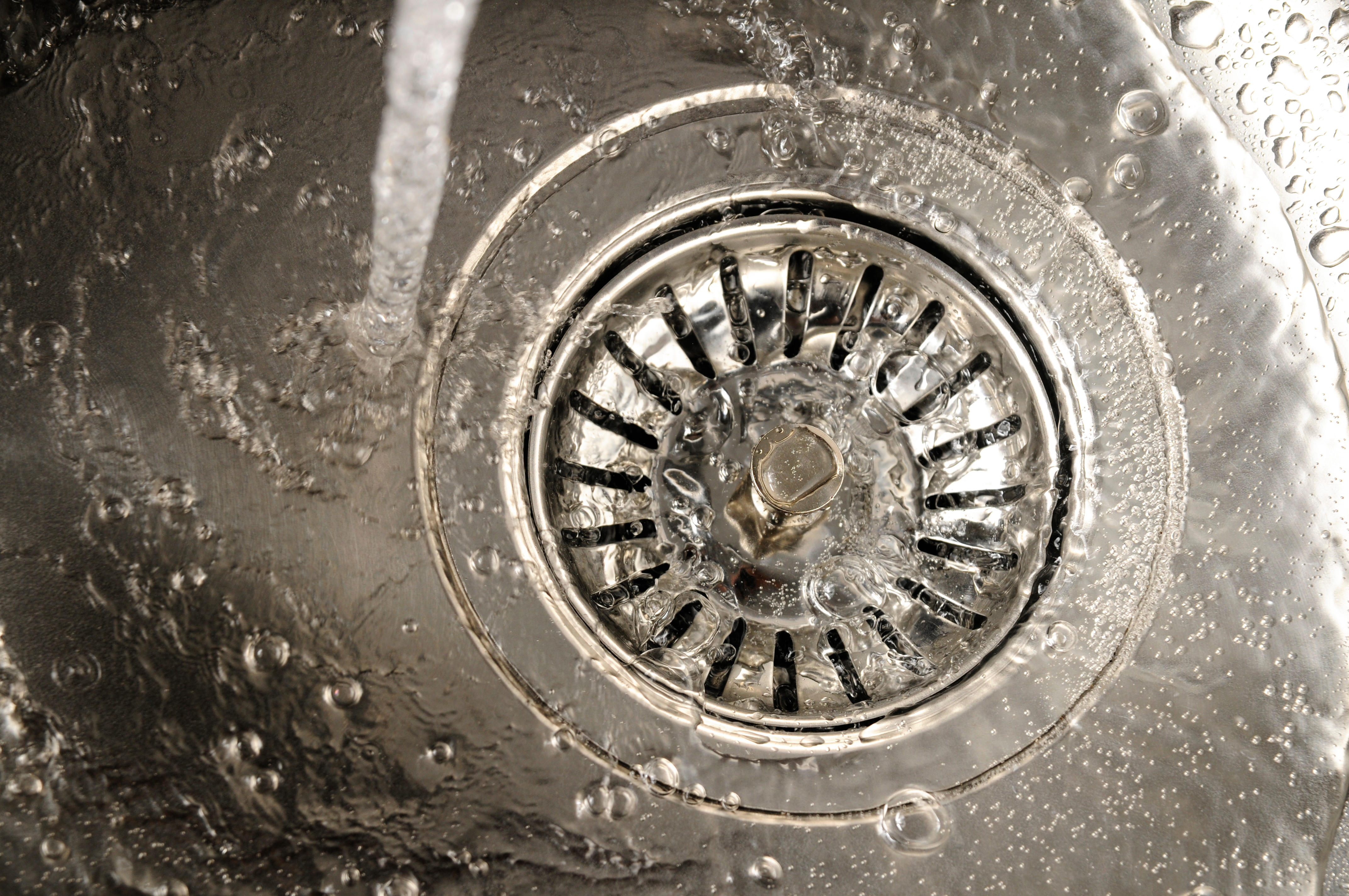 How to change a kitchen sink drain: in four easy steps