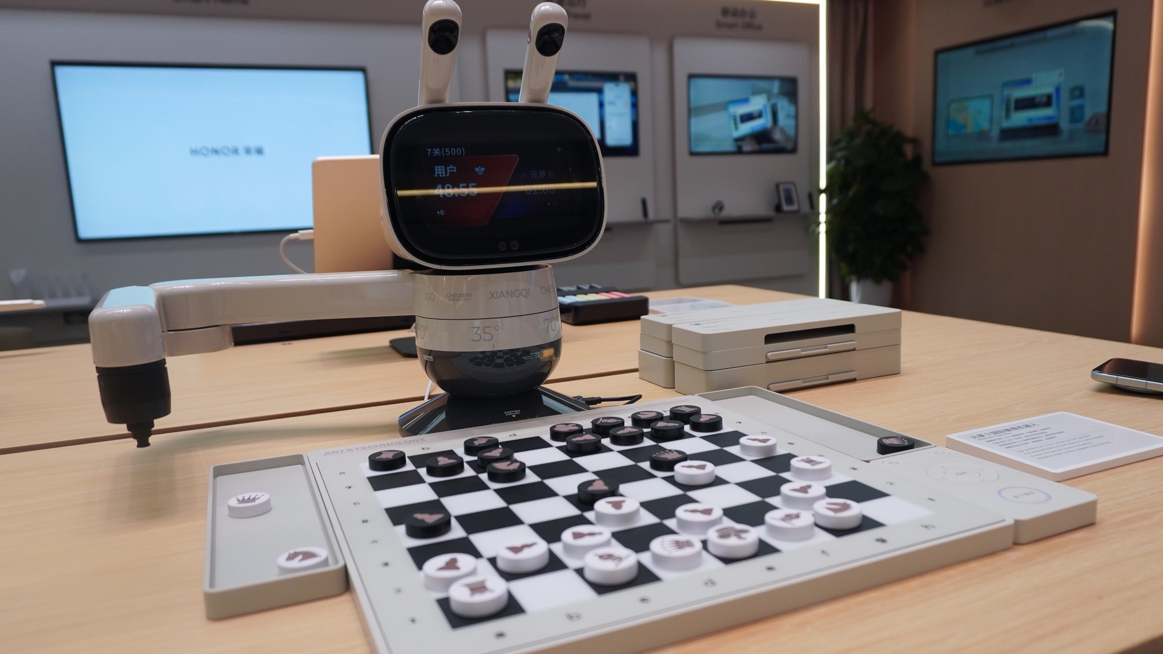 SenseRobot AI Chess Robot