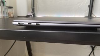Lenovo Slim 7i 14-inch (Gen 9) ports left side