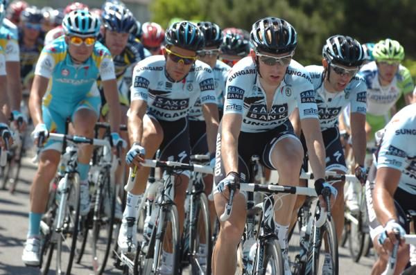 Saxo Bank taking care of Contador