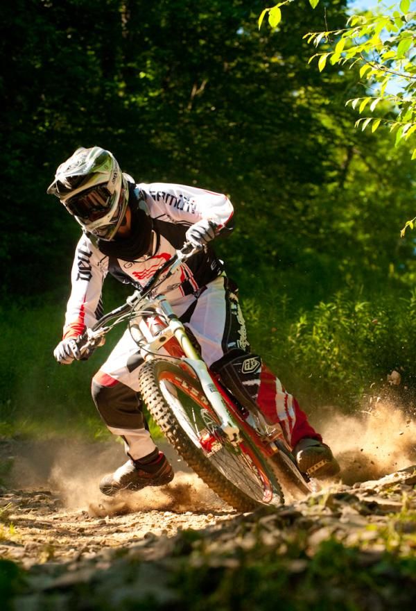 Erik Gosselin (Gravity Project) racing in the Gravity East Series