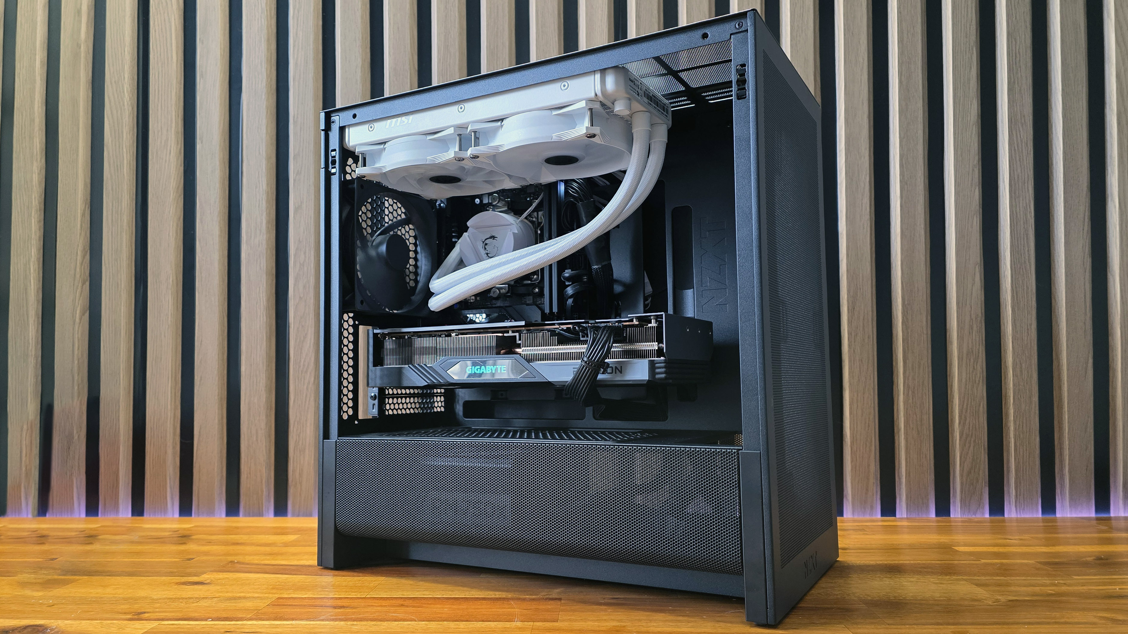 NZXT H3 Flow with a system built in it