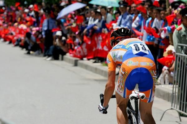 Massimo Demarin (Loborika) heads towards a sea of red.