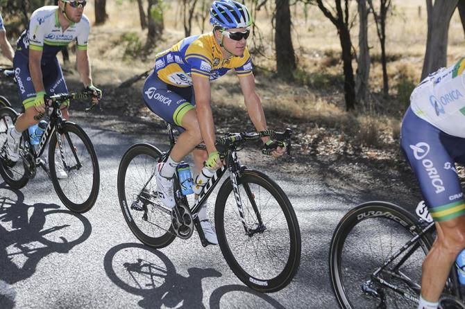Simon Clarke sitting comfortably in the pack