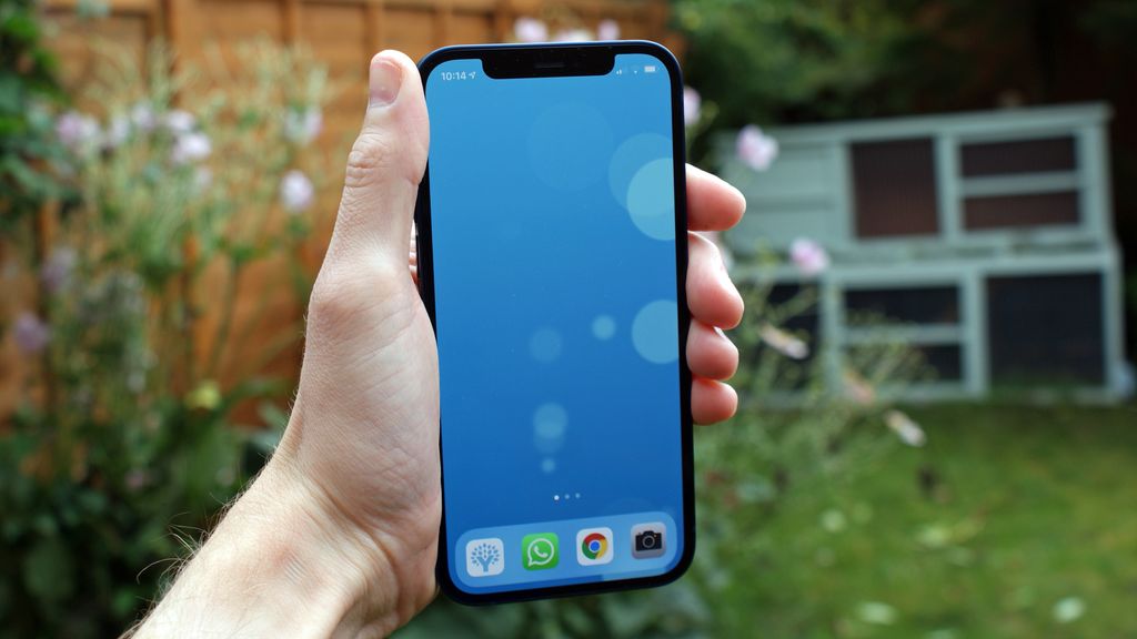 These are the best older flagship phones to buy for Memorial Day