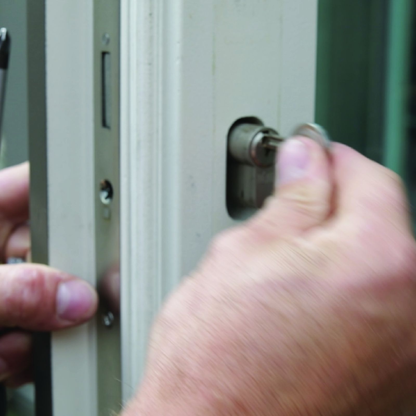How to repair a door lock a stepbystep guide to a fix a lock