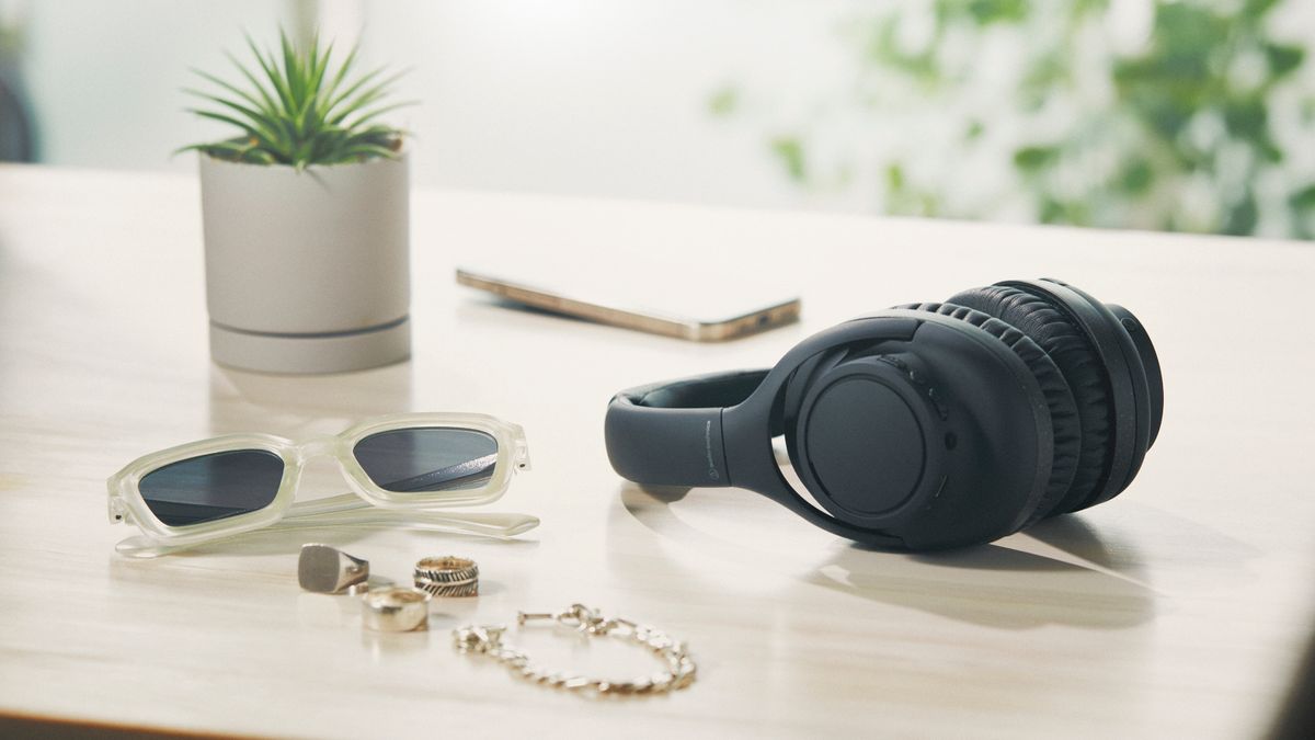 Audio-Technica ATH-S300BT headphones boast a staggering amount of