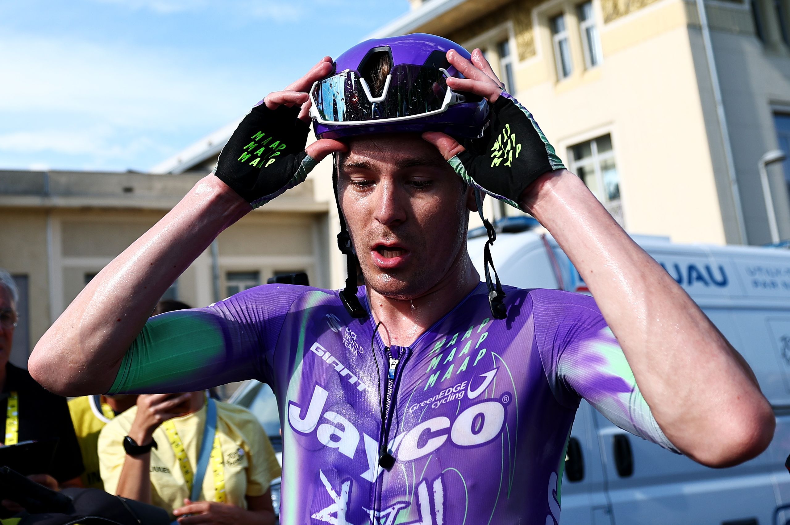 Holení paží cyklistů: Víc než jen aerodynamika