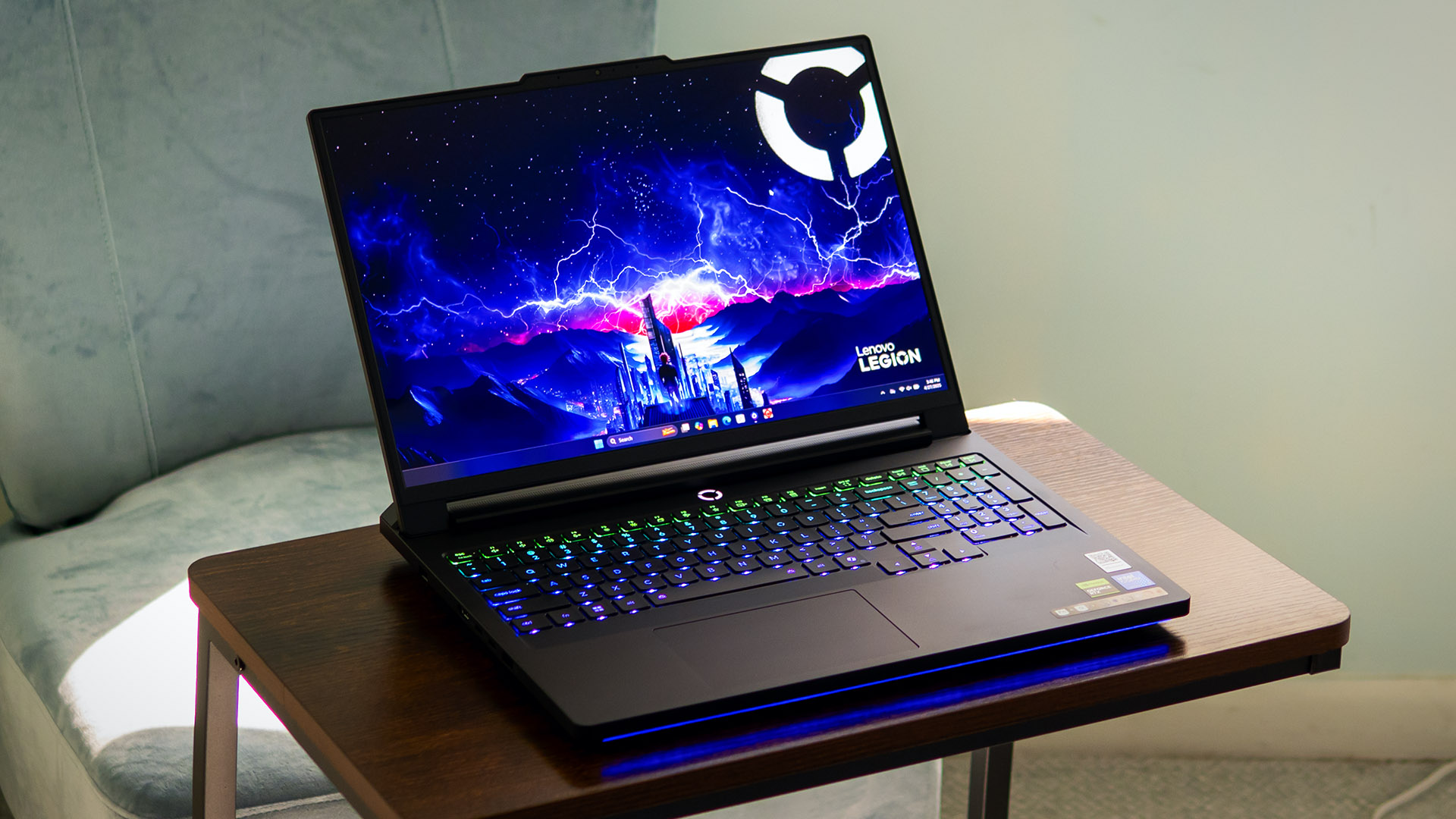 The Legion Pro 7i Gen 10 delivers solid performance and plenty of high-tech features, with only a few downsides.