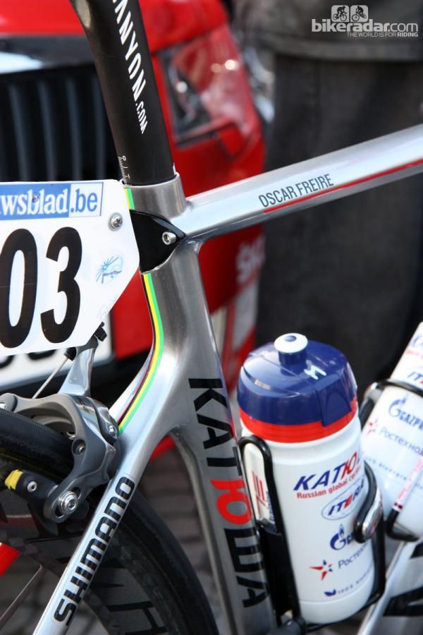 World championship stripes for Katusha's Oscar Freire.