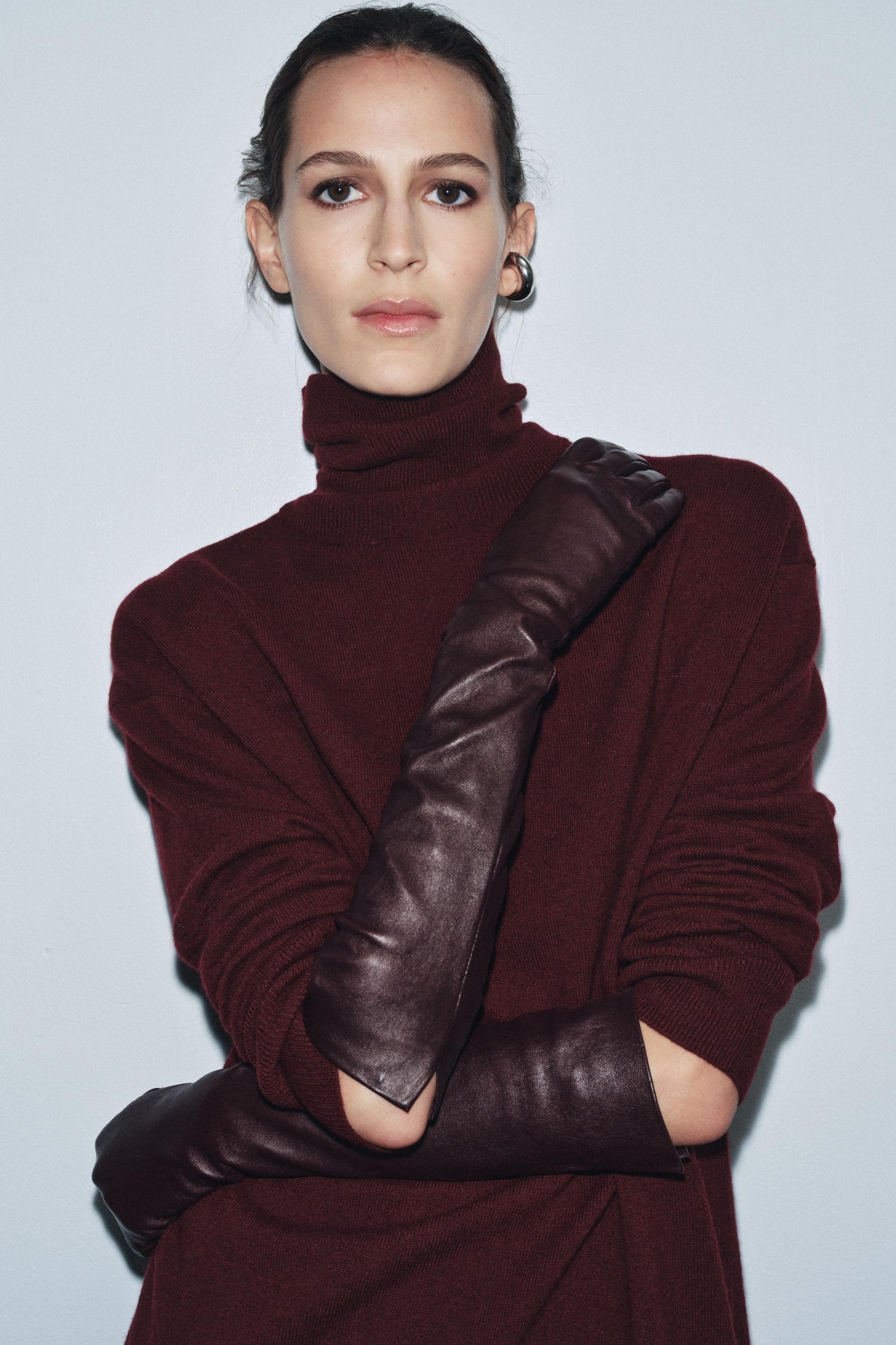 100% Leather Long Gloves