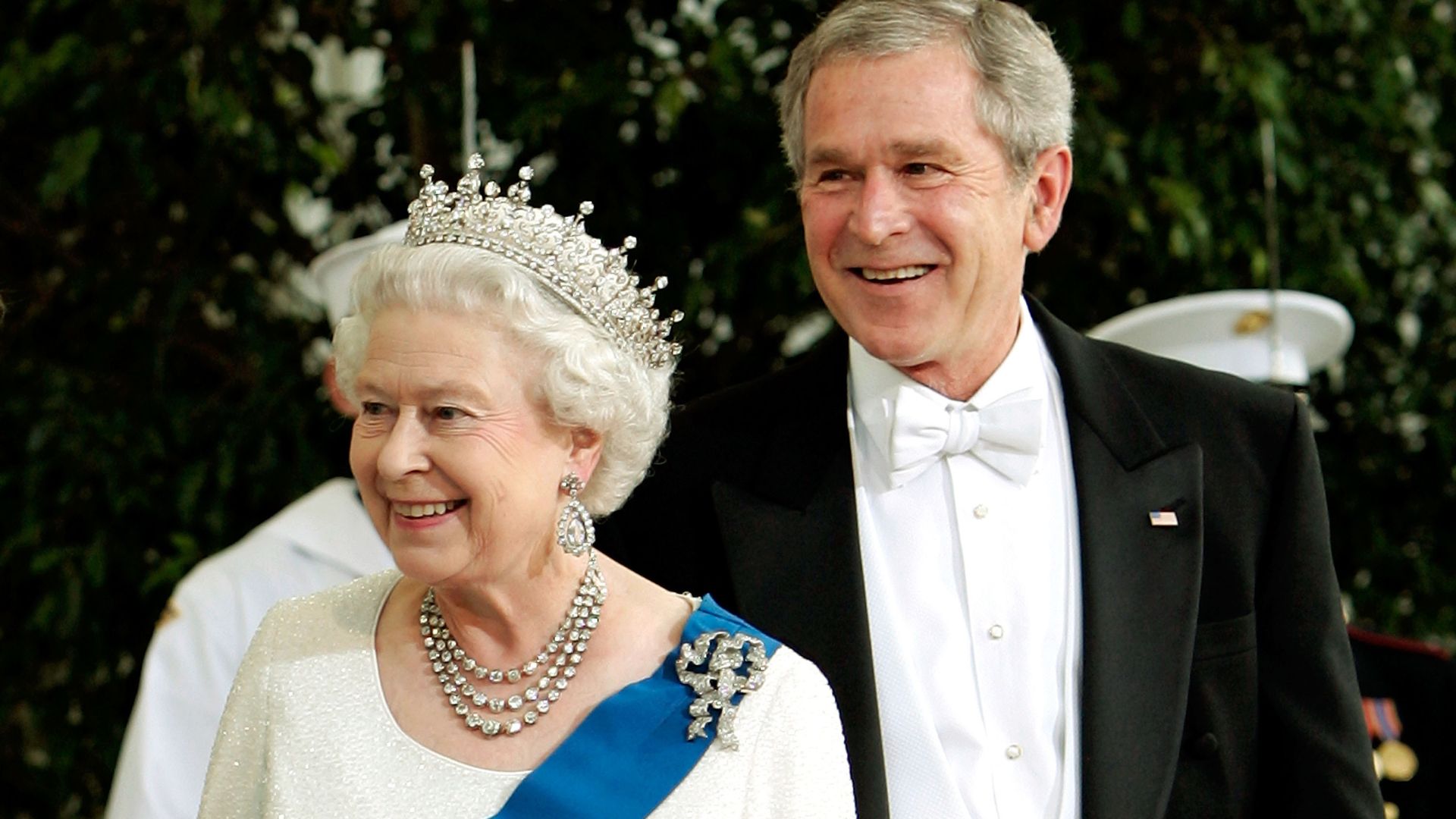 Queen Elizabeth II with George Bush at a formal dinner in 2007