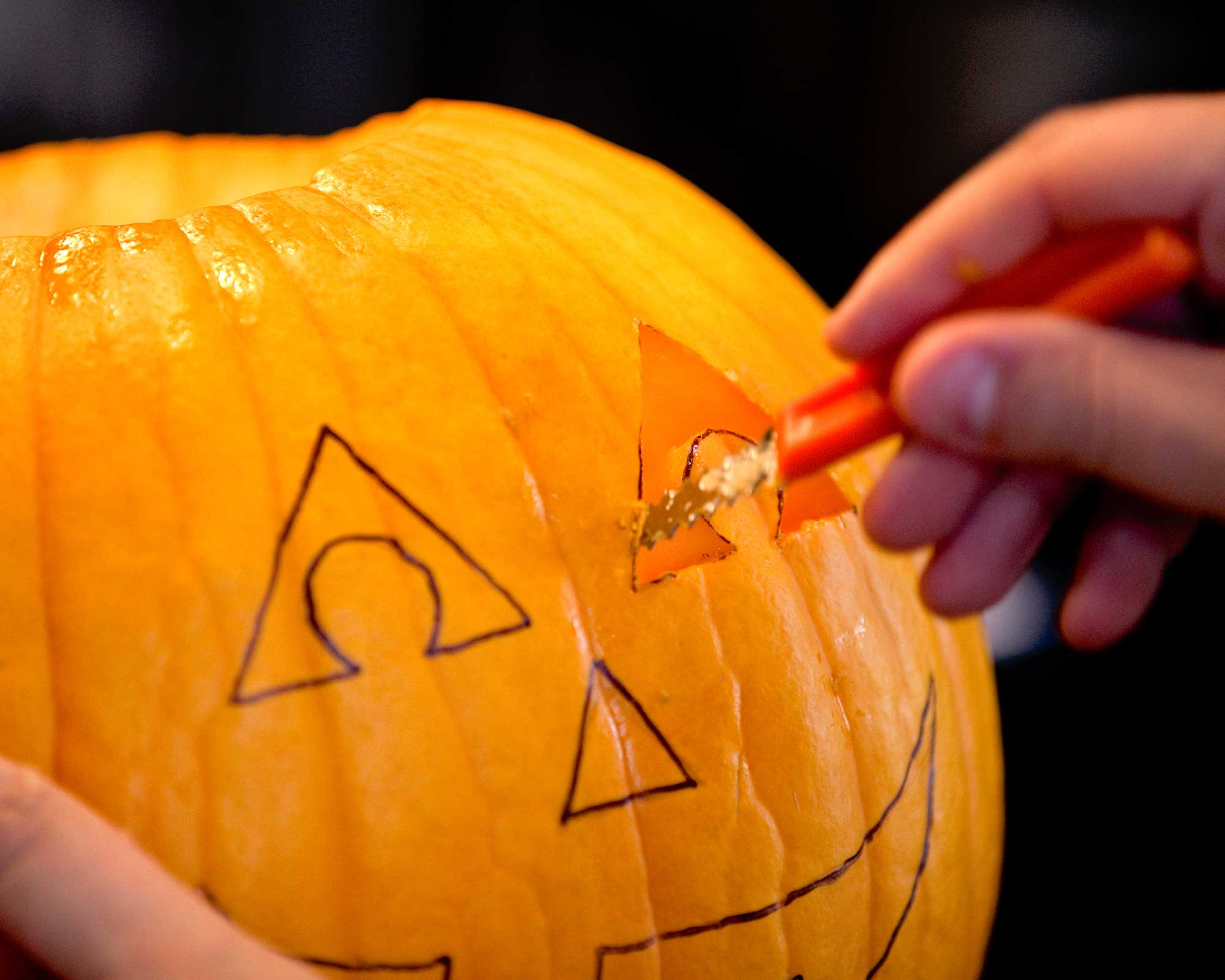 How to carve a pumpkin stepbystep tips for Halloween season