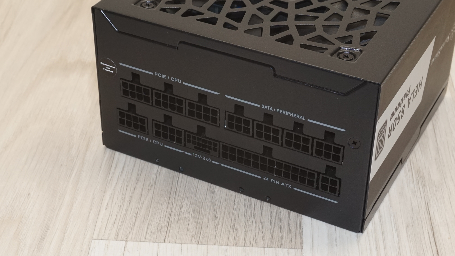 SilverStone Hela 850R Platinum PSU