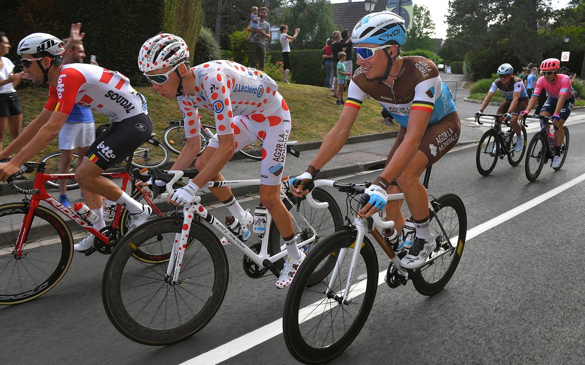 Bardet's teammate Oliver Naesen raced on a steel frame for the final stage